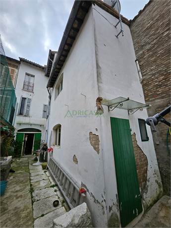 Photo 32